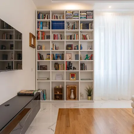 Elegante Presso Vaticano *